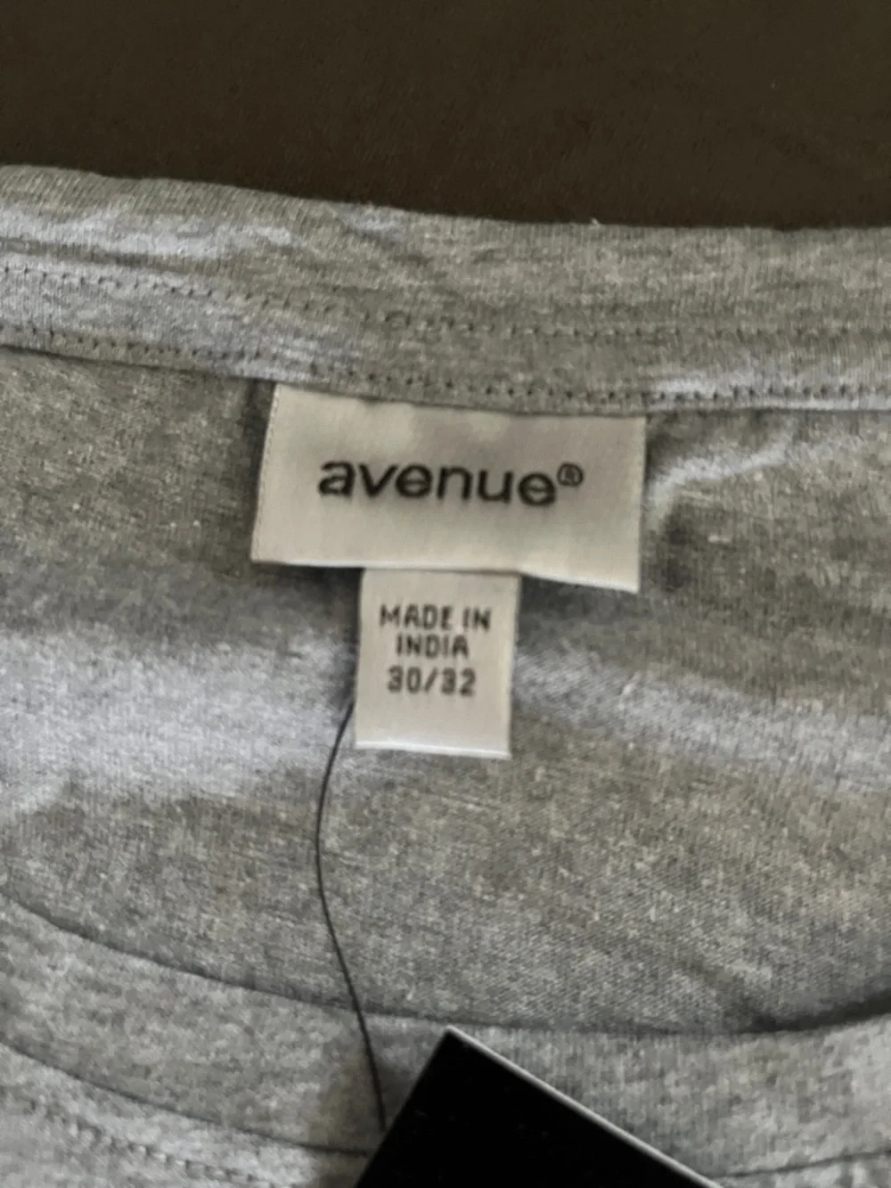 Avenue Gray Short Sleeve Tee with Black Cat & Peach Floral Accent - Picture 3 of 9